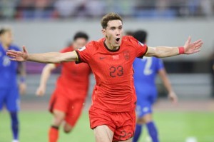 英雄联盟直播-首秀破门救国足！拜合拉木：还有很多地方做得不好