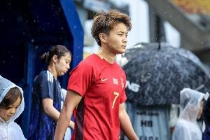东体：中国女足表现出的进步很有价值，王霜对这支球队还不可或缺