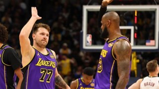 英雄联盟赛事官网-命运反转！东契奇憋了20天复活，湖人破苦主要冲冠？