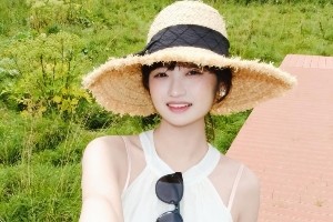 男友视角！绯闻女友晒美照 杨瀚森的手疑似出镜