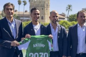 LOL赛事注册-曼联有50%二转！世体：安东尼初始解约金5000万欧，最高6000万欧