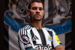 注册赢好礼-是巧合吗？伊萨克发声明5分钟后吉马良斯晒球衣照，被指回应队友